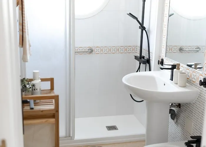 Charming With Sea View Lägenhet *